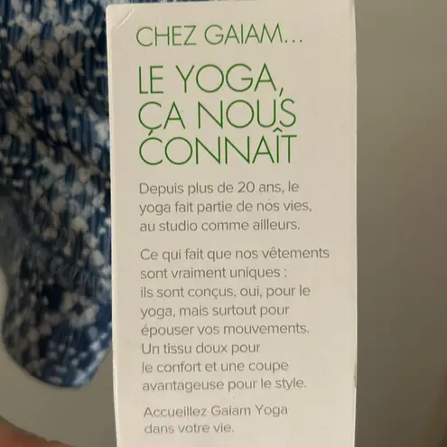 Gaiam Women’s Wire-Free Medium-Impact Strappy Yoga Sports Athletic Workout Bra