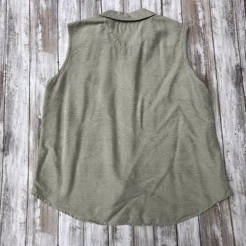 Big Dogs VTG Resortwear 100% Silk Top Sz M Pale Green Button Up Tropical Coastal