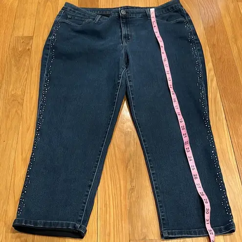 Style & Co . Denim Capri size 16.