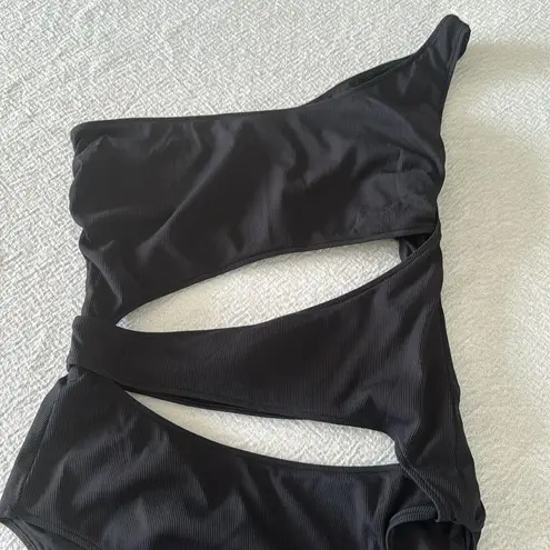 K.NGSLEY Naomi Slashed One