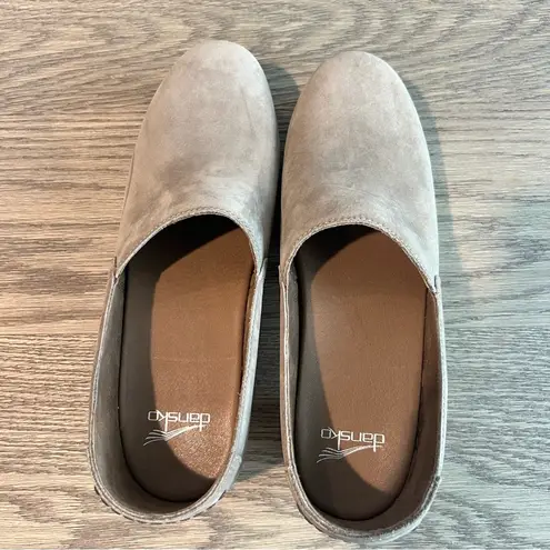 Dansko Mavis Nubuck Leather Slip On Clogs Size EU 41 Comfort Shoes Taupe Tan