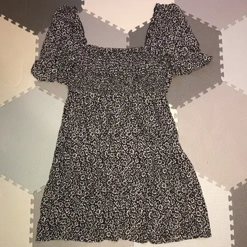 New Auguste The Label Marlowe Chloe Mini Dress Babydoll Charcoal Floral Ruffle Black Size 6