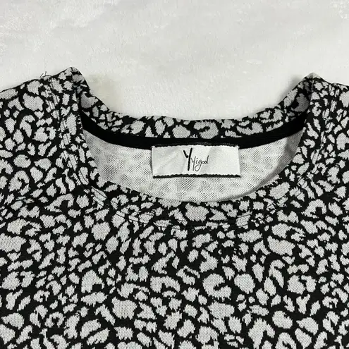 YYigal Crewneck Leopard Sweatshirt Size S Casual Animal Y2K Layers Maximalist Gray