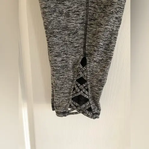 Lane Bryant Livi Active Leggings by  Grey Heather Cropped Capri Size 14/16