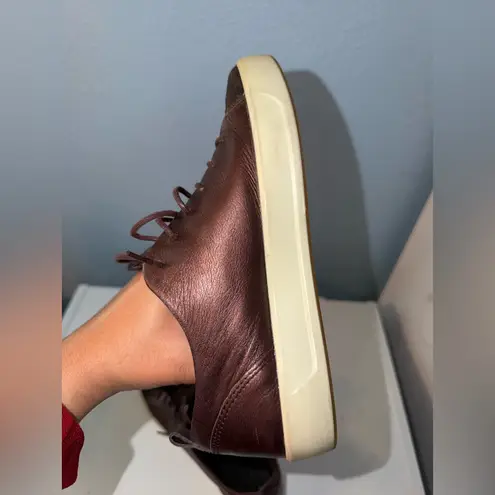 Ecco Women’s Leather Sneakers Brown Textured Toe – Size 7