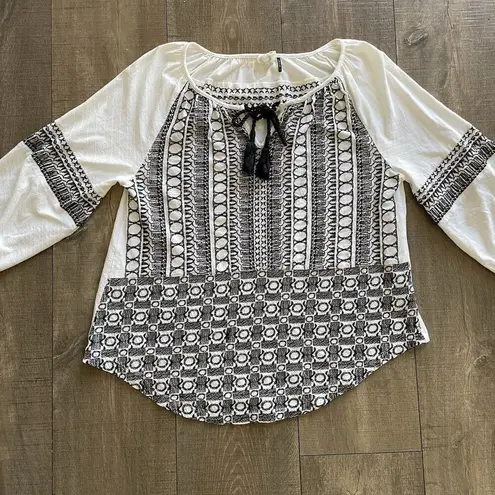 Akemi + Kin Anthropologie Women's Size S Embroidered Boho Blouse Top Cottagecore