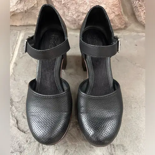 B.o.с. Born Concept Gia Clog Platform Heel Mary Jane Faux Leather Buckle Closure Black Size 8