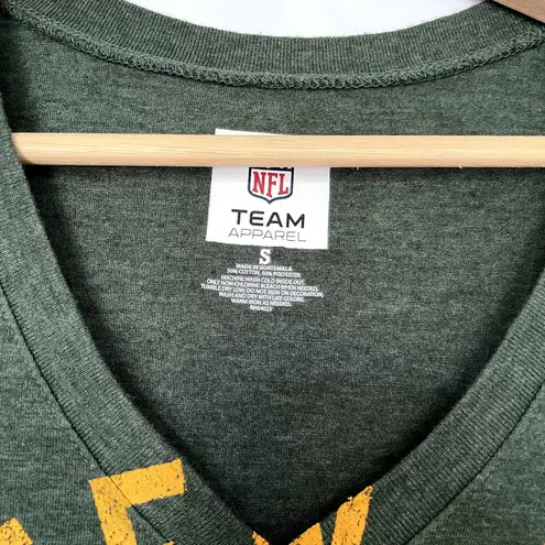 NFL Team Apparel Greenbay Packers women's size small football shirt green v-neck