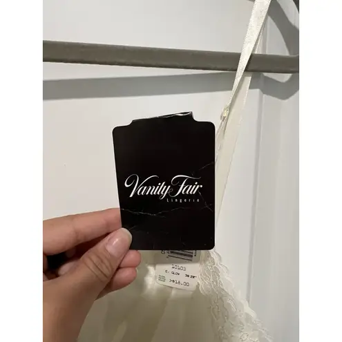 Vanity Fair Vintage 80s Nylon Full Slip Gown Lace Bodice Cream Sz 38 NWT