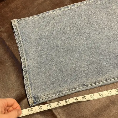 Old Navy  Ski-Hi Wide Leg Extra High Rise Jeans Womens‎ 20 Light wash distressed