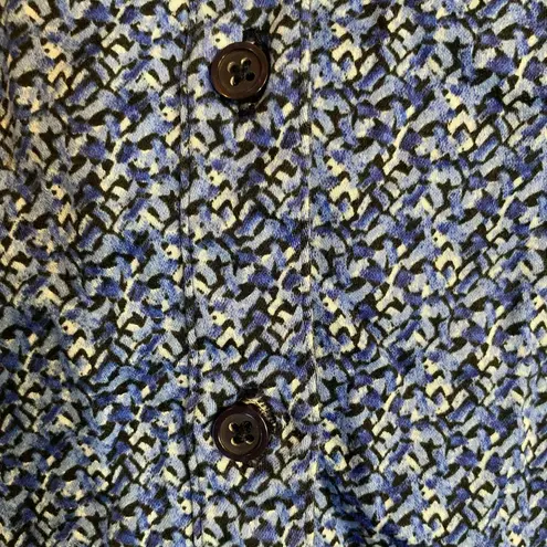 Dana Buchman blue button up long sleeve blouse