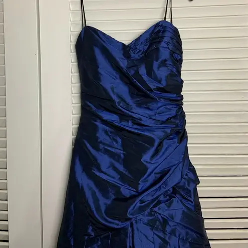 Metallic Blue Fiesta sweetheart gown formal dress Size 6