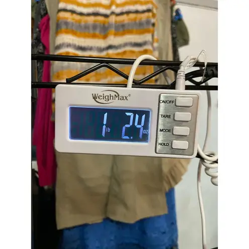 Sandpiper Mid Rise Capri Womens 22 Super Stretch Snap Hem Medium Wash Pocket NWT Blue Size undefined