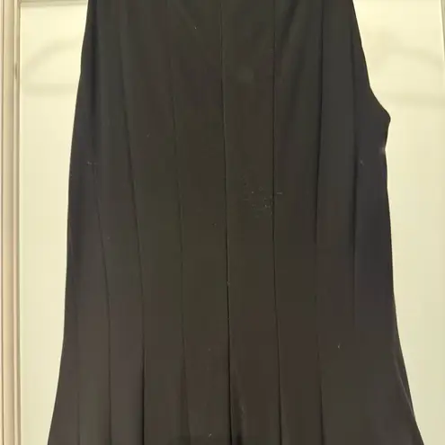 Jessica Howard Elegant Black Women’s Dress Size 6 with Pearl Accents Formal Little Black Dress