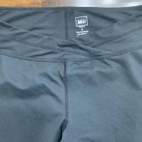 REI Women’s Size Sm Pants Full Length Straight Leg Black Mid Rise Yoga Athletic