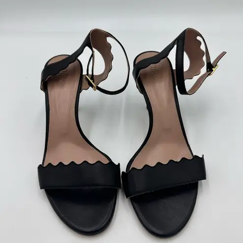 CHLOÉ
Leather Scalloped Accent Sandals EU 38 US 7.5
