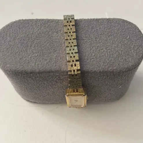 Seiko Gold Tone Watch diamond accents WORKING 1320-5029 r 9n2536 Vintage