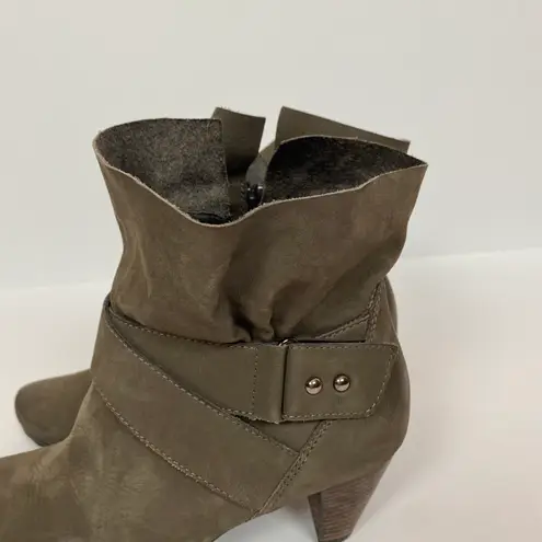 Paul Green Naomi Heeled Leather Ankle Booties Size 5.5