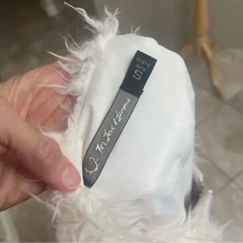 For Love & Lemons  Alpine Faux Fur Fuzzy Teddy Vest Lilac White S  EUC‎