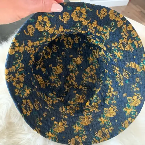 Kangol Floral Jacquard Rev Bucket Hat Blue and Gold Rare NWT Size Medium