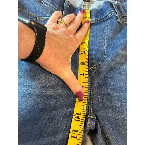 Judy Blue Destroyed Pull-On Jeggings - Size 13/31