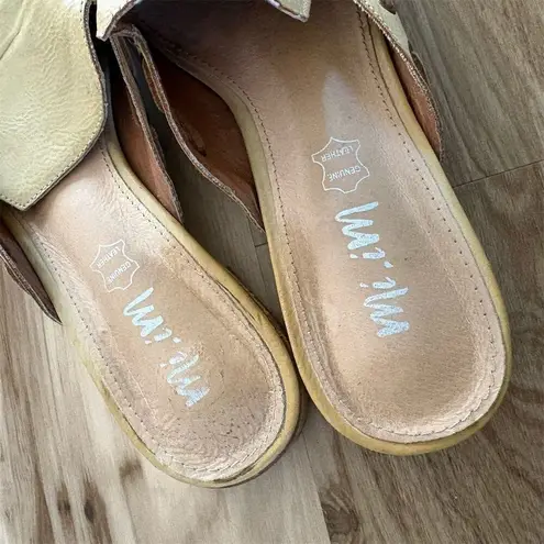 Mi. im Women's Beige Leather Slip