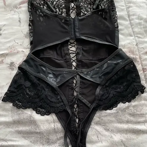 Ann Summers black lace vegan leather ties ruffled bodysuit, size S sexy goth