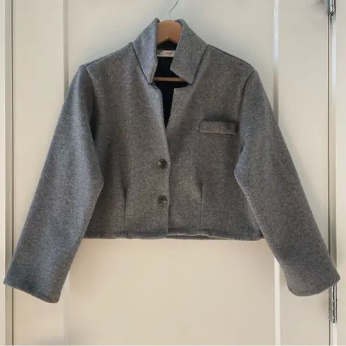 Korean crop flannel grey jacket size 4 made in Korea NWT Gray