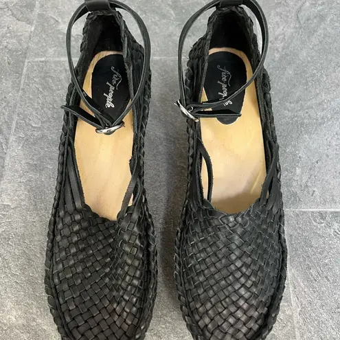 Free People  Black Teagan Huarache Wooden Wedge Woven Shoes Size‎ 41