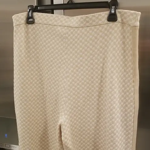 St. John ππ Houndstooth Jacquard Wool-Blend Knit Slim Crop Pants Camel & Ecru L