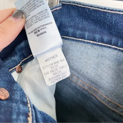 MOTHER • The Muse Ankle jeans mid rise cropped frayed hem Bushwacked slim skinny Blue Size 27