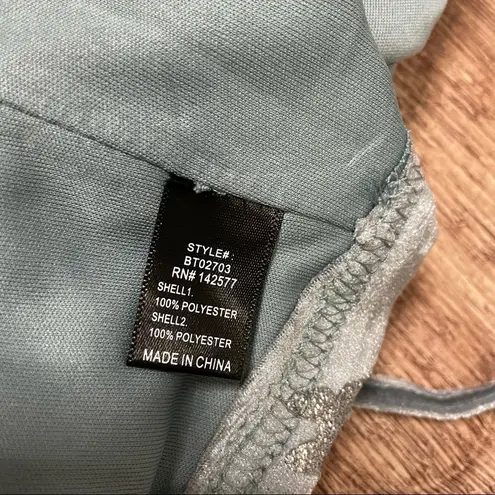 NWT Blashe Butterfly Print Crop Top Size Medium Blue