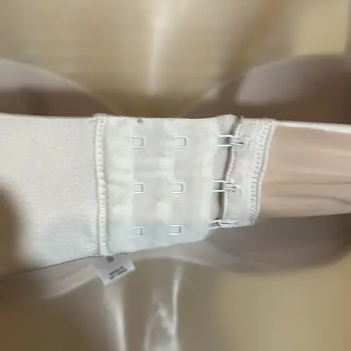 Auden Lightly Lined Straps or Strapless Underwire Bra Off White 32D Size undefined