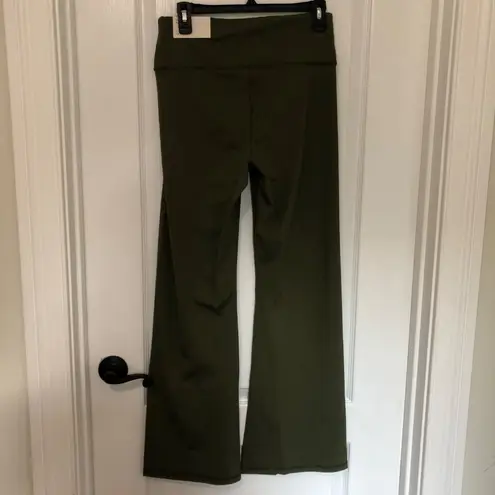 American Eagle The Everything Flare Pants L Regular Olive Green High Rise NWT Size undefined