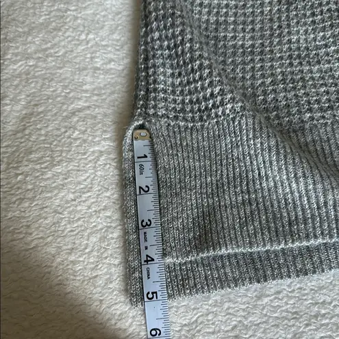 Dip Gray Turtleneck Sweater with Ribbed Knit and Oversized Fit Size Medium