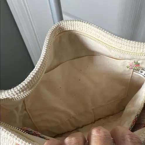 Carpetbags of America Chic Striped Shoulder Bag in Cream and Red