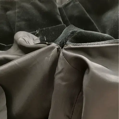 Ellen Tracy Linda Allard Velvet Black Pencil Skirt Size 8 Petite Formal EUC