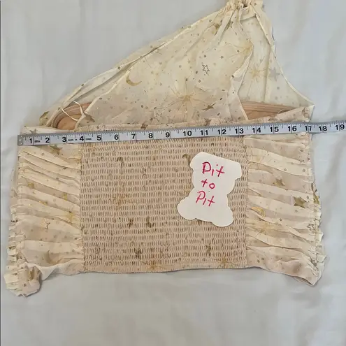 Torrid  sz0/12/L gold & cream star print one shoulder lined gathered crop top EUC