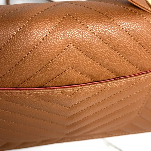 ALFA BAGS Classic Quilted Tan Shoulder Crossbody Red Lined Purse Chain Strap NEW