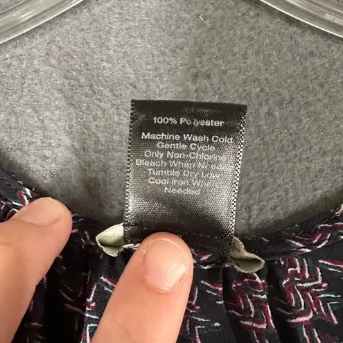 Ann Taylor Factory Womens LP Sleeveless Ruffle Sleeve Split Neck Shell Tank Top Black Size undefined