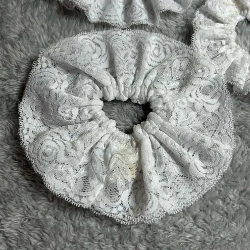 White Lace Hair Scrunchies Set