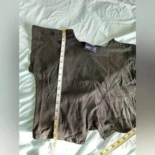 Black Beewear Cropped Cap Sleeve Top. Button Epaulette. Cut Out Belly Button. Size L