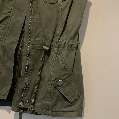 Ashley by 26 International Embroidered Boho Zip Vest NWT