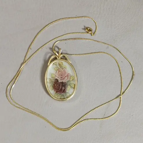 Roses Pendant Necklace 29 Inch Vintage Flowers Oval Pink Red Gold Tone Frame