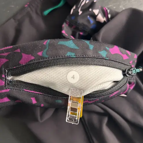 Lululemon Womans Leggings 4 Black Floral Fade Rouched Ankle