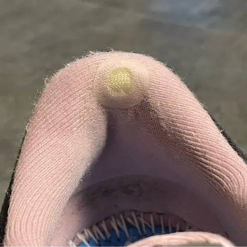 Brooks  Adrenaline GTS 22 Graphite Women's Wide Running Shoes Sz 6.5D - Image 5