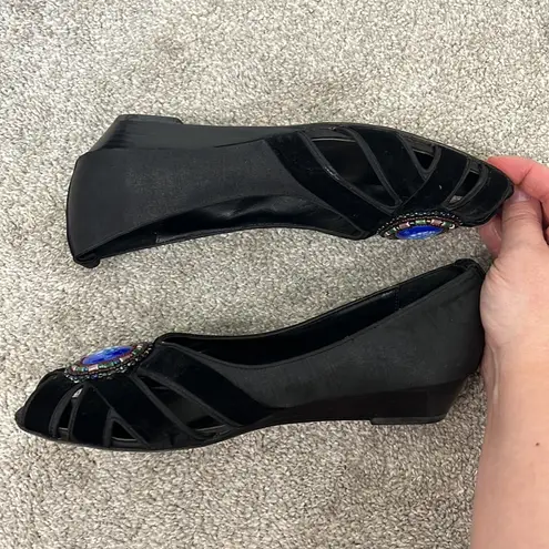 C. Label Size 8 Black Peep Toe Strappy Flats with Beaded Decorative Stone Toe