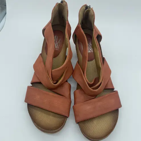 Miz Mooz Pink Brown Strappy Wedge Heel Sandals Minimalist Women's size 41 / 9.5