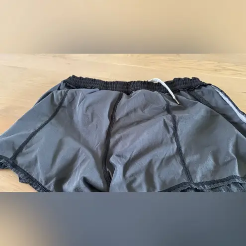 Vuori Clementine Short MEASUREMENTS . FLAWED