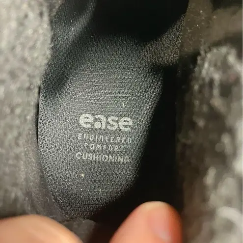 Caterpillar Cat Women’s Fret Faux Fur black & maroon leather boots size 8.5